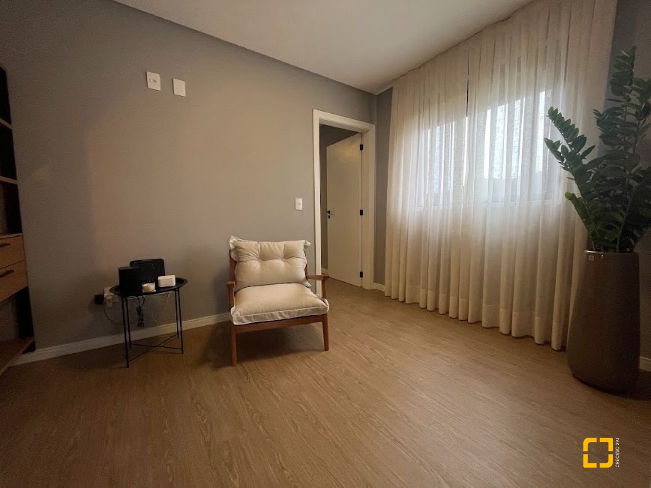 Cobertura com 137m², 4 quartos (sendo 4 suítes), 2 garagens, no bairro Jurerê em Florianópolis