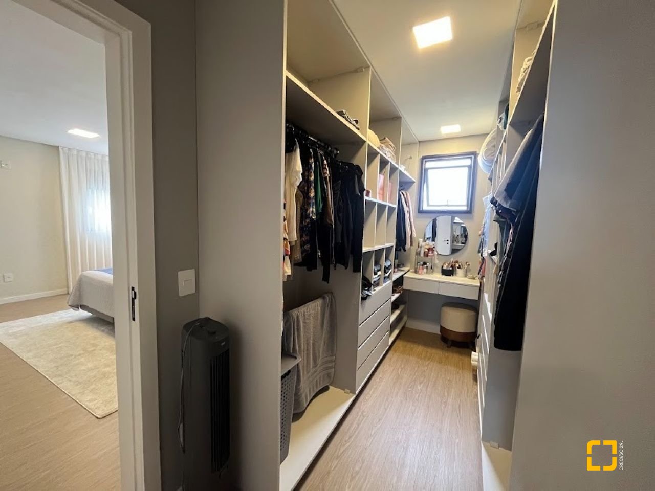 Cobertura com 137m², 4 quartos (sendo 4 suítes), 2 garagens, no bairro Jurerê em Florianópolis