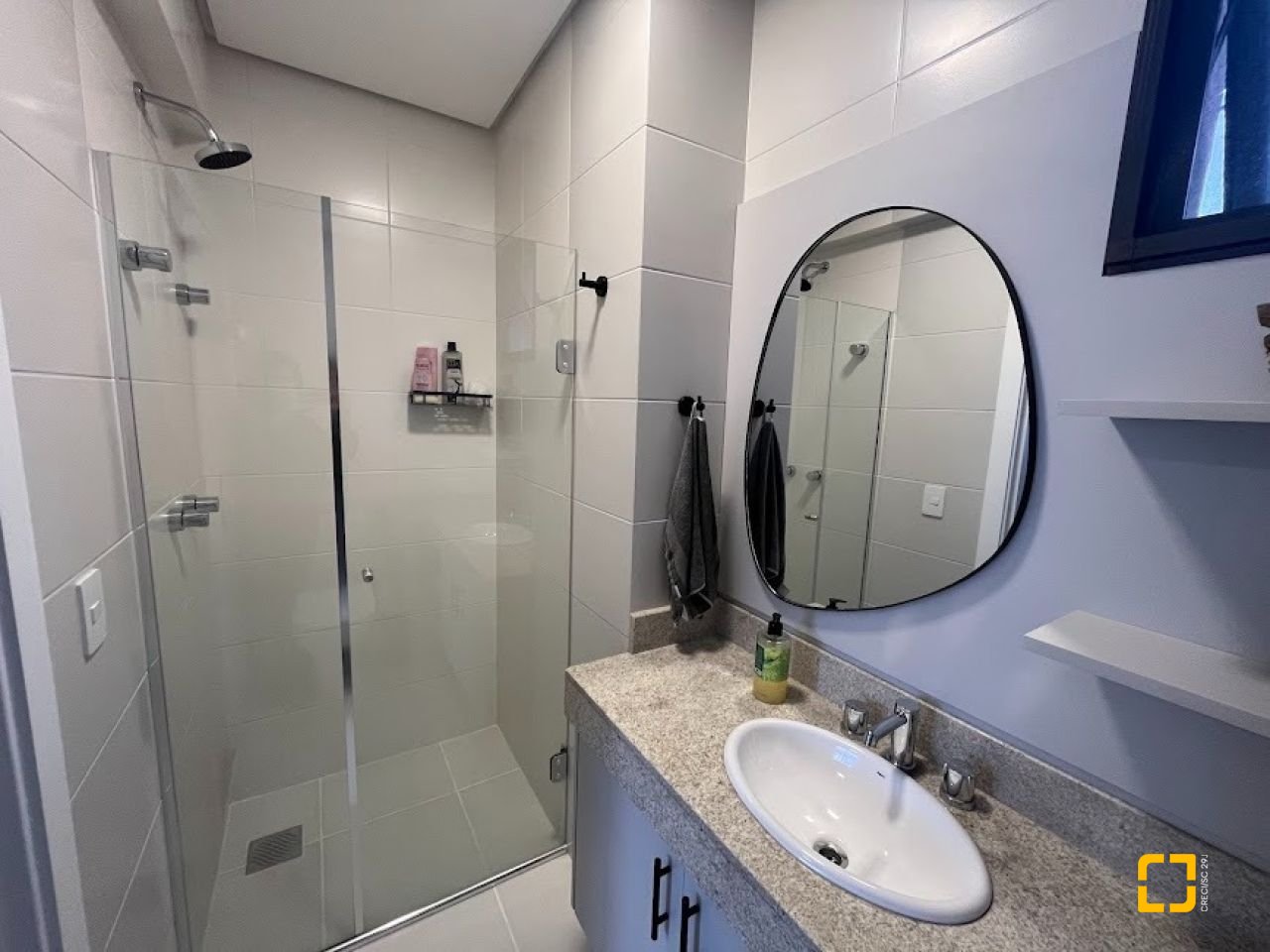 Cobertura com 137m², 4 quartos (sendo 4 suítes), 2 garagens, no bairro Jurerê em Florianópolis