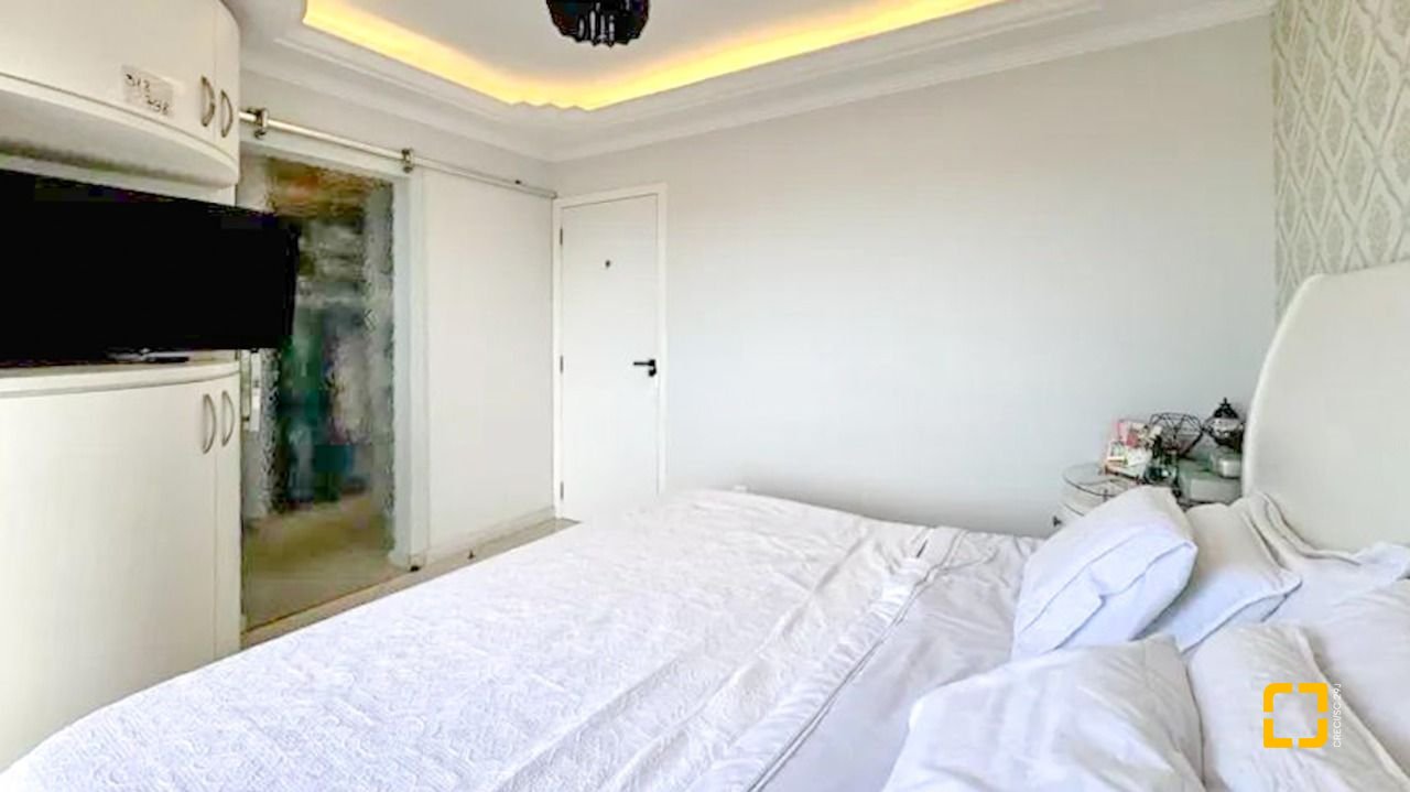 Cobertura com 337m², 3 quartos (sendo 1 suíte), 3 garagens, no bairro Balneário em Florianópolis