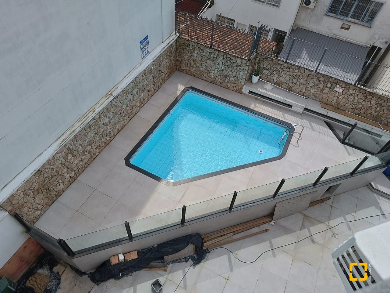Apartamento com 151m², 4 quartos (sendo 1 suíte), 2 garagens, no bairro Centro em Florianópolis