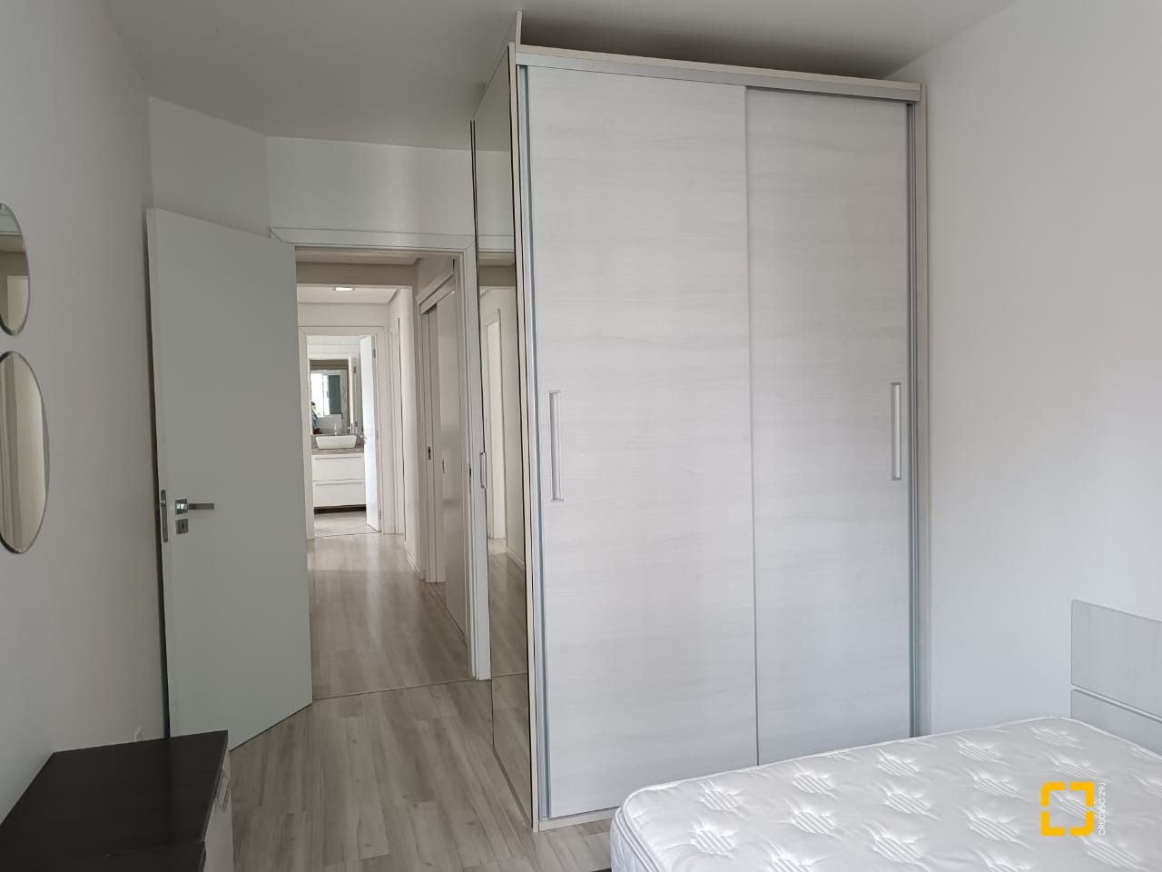 Apartamento com 151m², 4 quartos (sendo 1 suíte), 2 garagens, no bairro Centro em Florianópolis