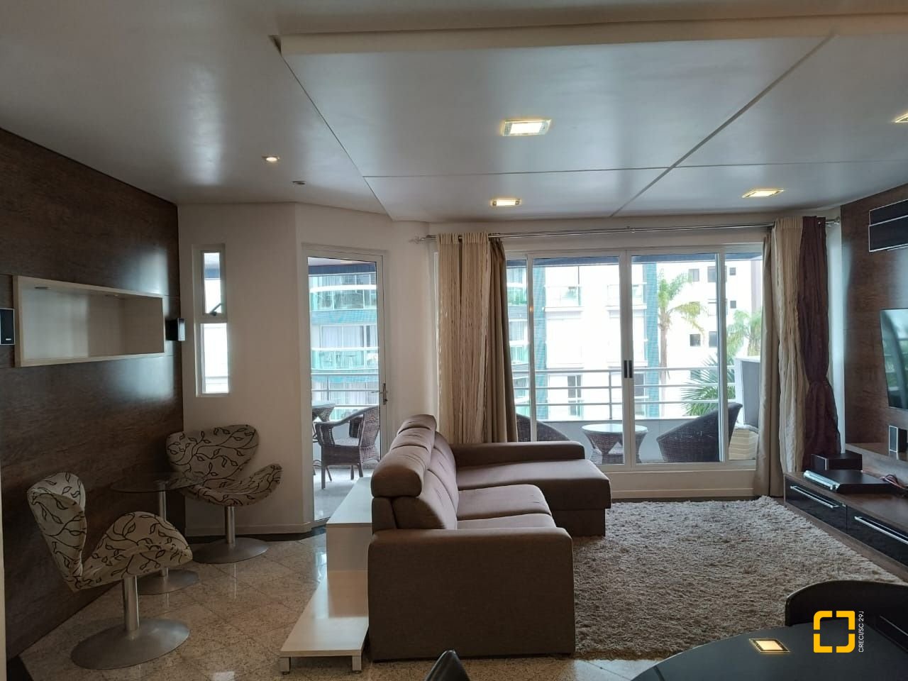 Apartamento com 151m², 4 quartos (sendo 1 suíte), 2 garagens, no bairro Centro em Florianópolis