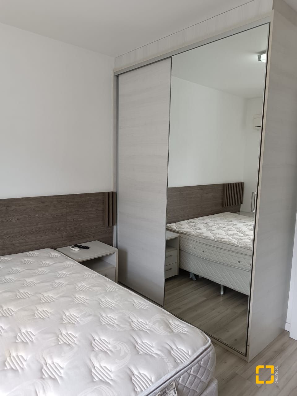 Apartamento com 151m², 4 quartos (sendo 1 suíte), 2 garagens, no bairro Centro em Florianópolis