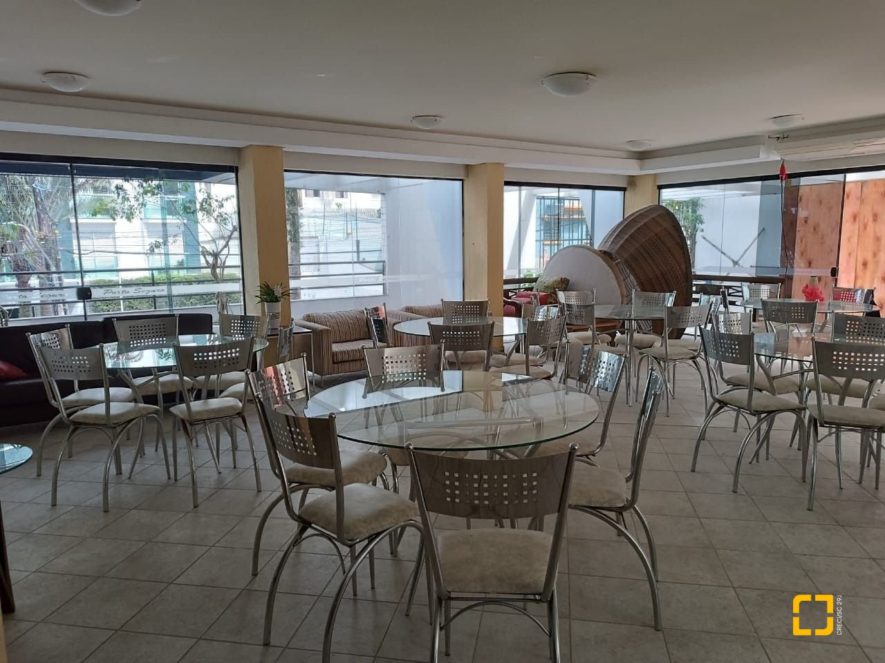 Apartamento com 151m², 4 quartos (sendo 1 suíte), 2 garagens, no bairro Centro em Florianópolis