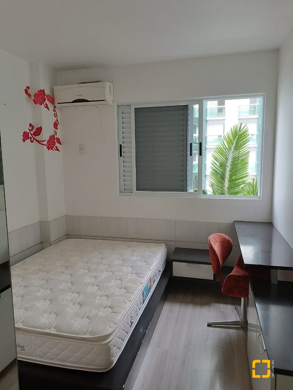 Apartamento com 151m², 4 quartos (sendo 1 suíte), 2 garagens, no bairro Centro em Florianópolis