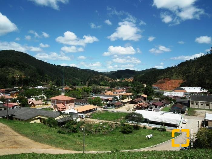Sítio com 30000m², 1 quarto, no bairro Centro em Anitápolis