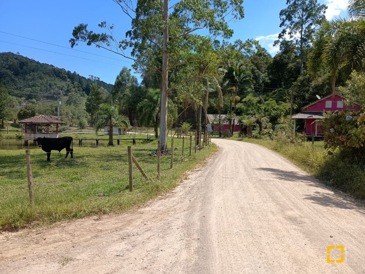 Sítio com 30000m², 1 quarto, no bairro Centro em Anitápolis