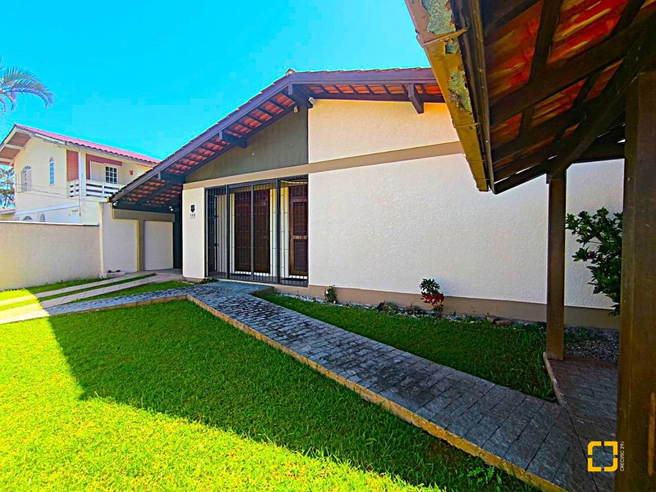 Casa com 153m², 4 quartos (sendo 1 suíte), 1 garagem, no bairro Ingleses em Florianópolis