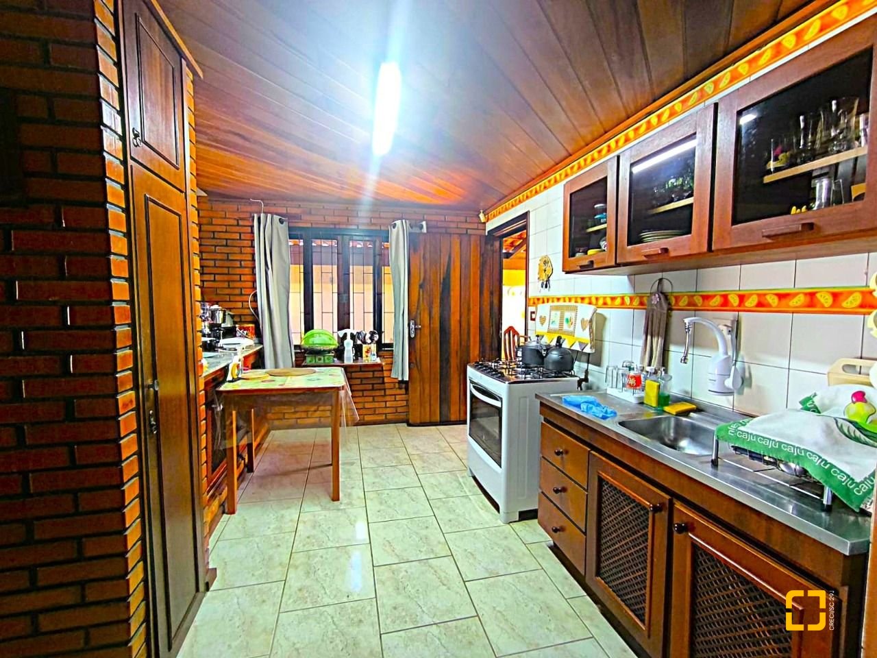 Casa com 153m², 4 quartos (sendo 1 suíte), 1 garagem, no bairro Ingleses em Florianópolis