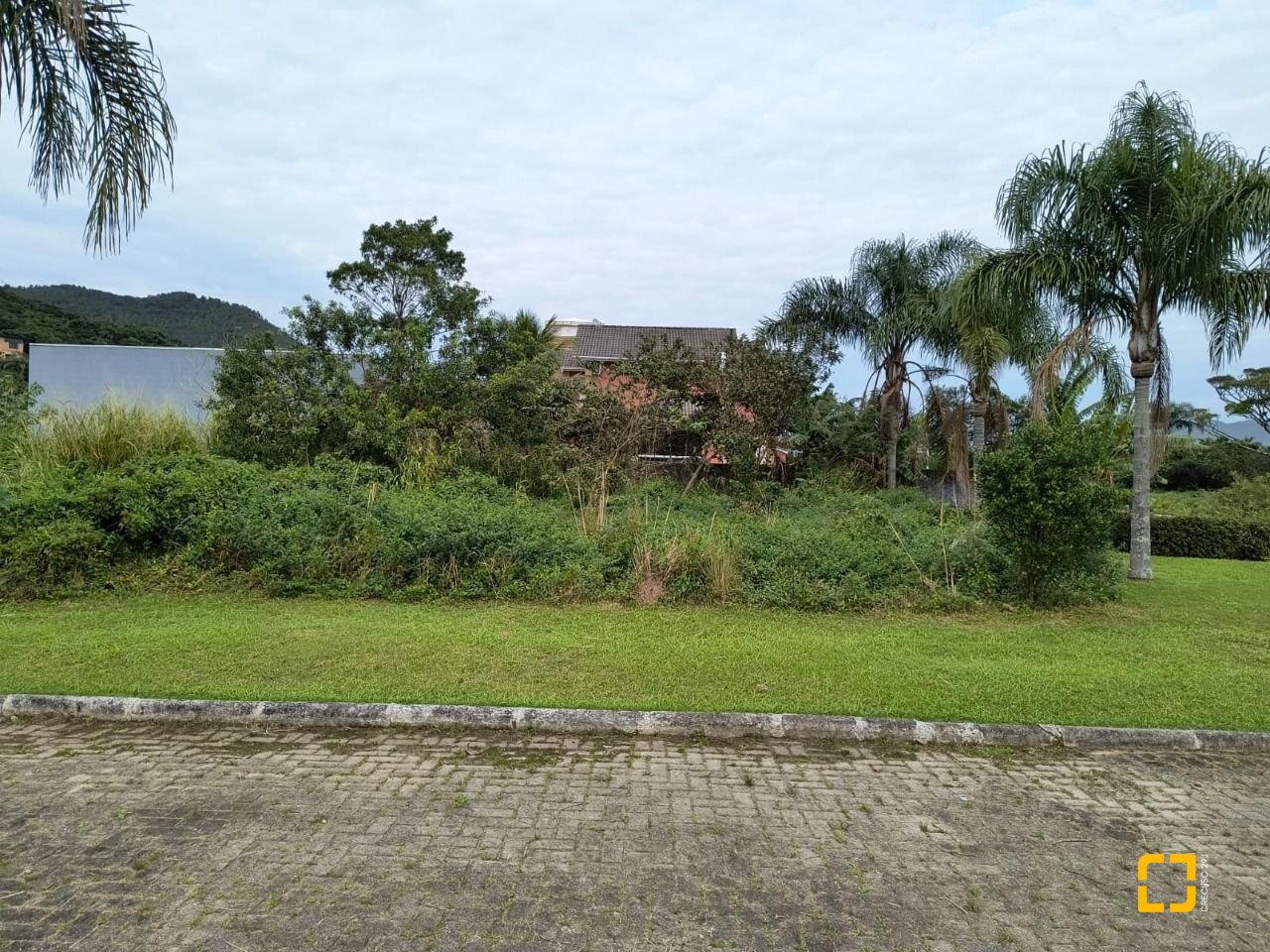 Terreno com 403m², no bairro Pântano do Sul em Florianópolis