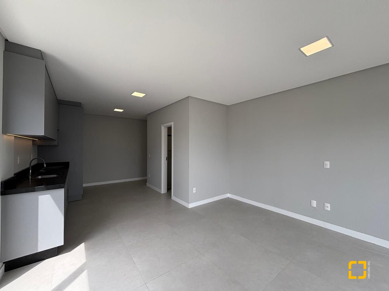 Studio com 75m², 1 quarto (sendo 1 suíte), 1 garagem, no bairro Coqueiros em Florianópolis