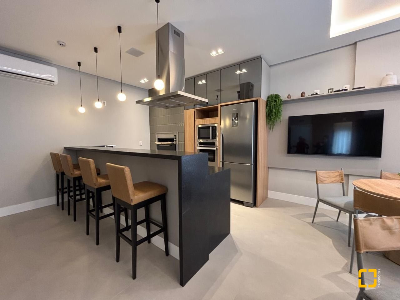 Studio com 75m², 1 quarto (sendo 1 suíte), 1 garagem, no bairro Coqueiros em Florianópolis