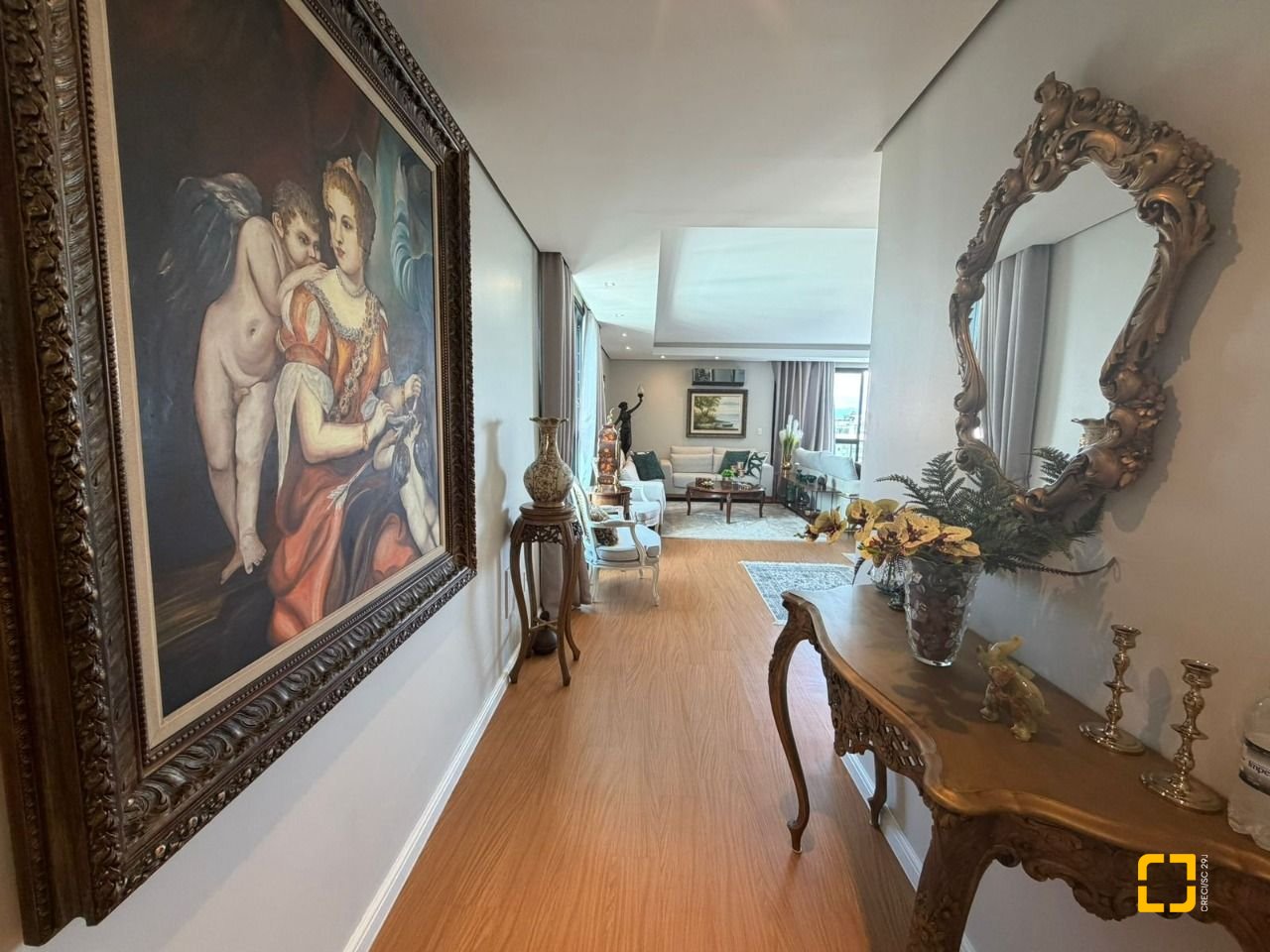 Cobertura com 418m², 3 quartos (sendo 3 suítes), 4 garagens, no bairro Centro em Florianópolis