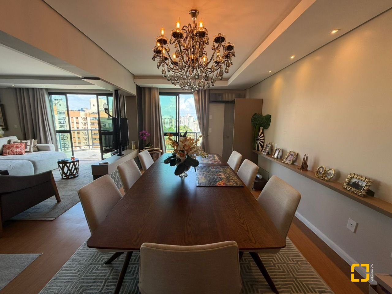 Cobertura com 418m², 3 quartos (sendo 3 suítes), 4 garagens, no bairro Centro em Florianópolis