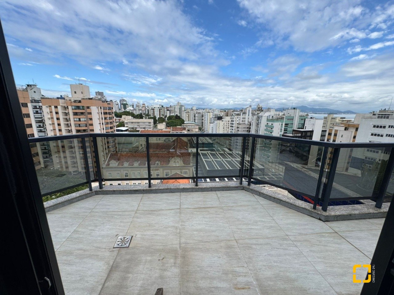 Cobertura com 418m², 3 quartos (sendo 3 suítes), 4 garagens, no bairro Centro em Florianópolis