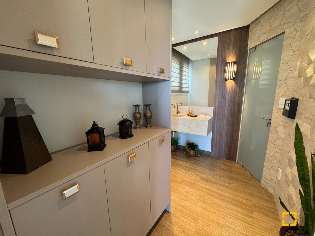 Cobertura com 418m², 3 quartos (sendo 3 suítes), 4 garagens, no bairro Centro em Florianópolis