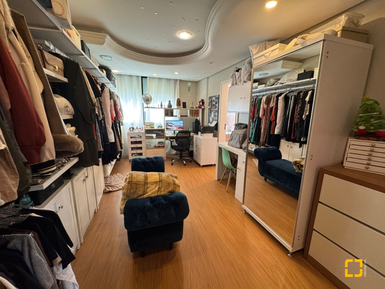 Cobertura com 418m², 3 quartos (sendo 3 suítes), 4 garagens, no bairro Centro em Florianópolis