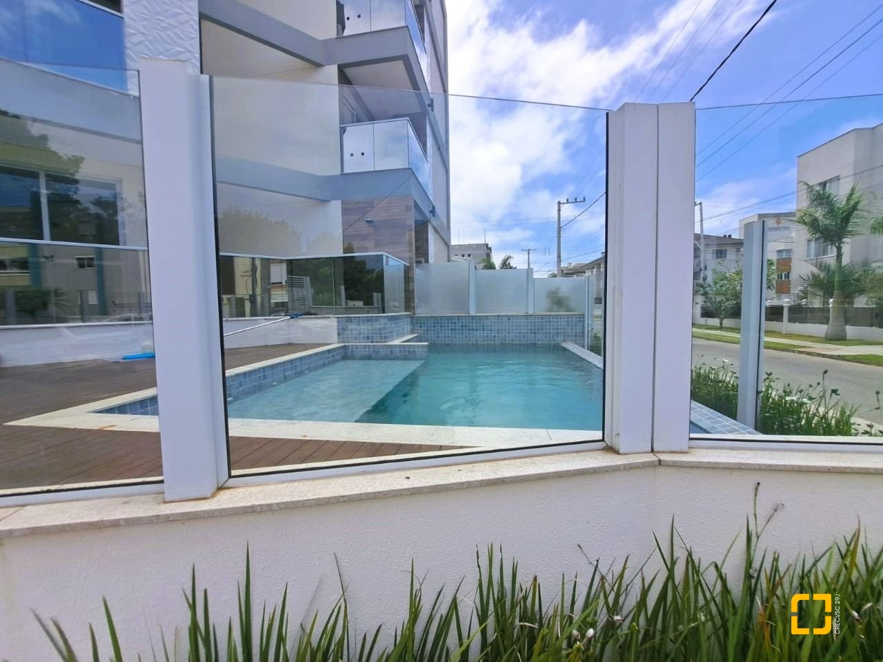 Apartamento com 69m², 3 quartos (sendo 2 suítes), 1 garagem, no bairro Palmas em Governador Celso Ramos
