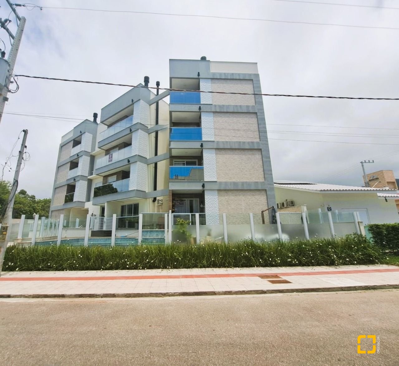 Apartamento com 69m², 3 quartos (sendo 2 suítes), 1 garagem, no bairro Palmas em Governador Celso Ramos
