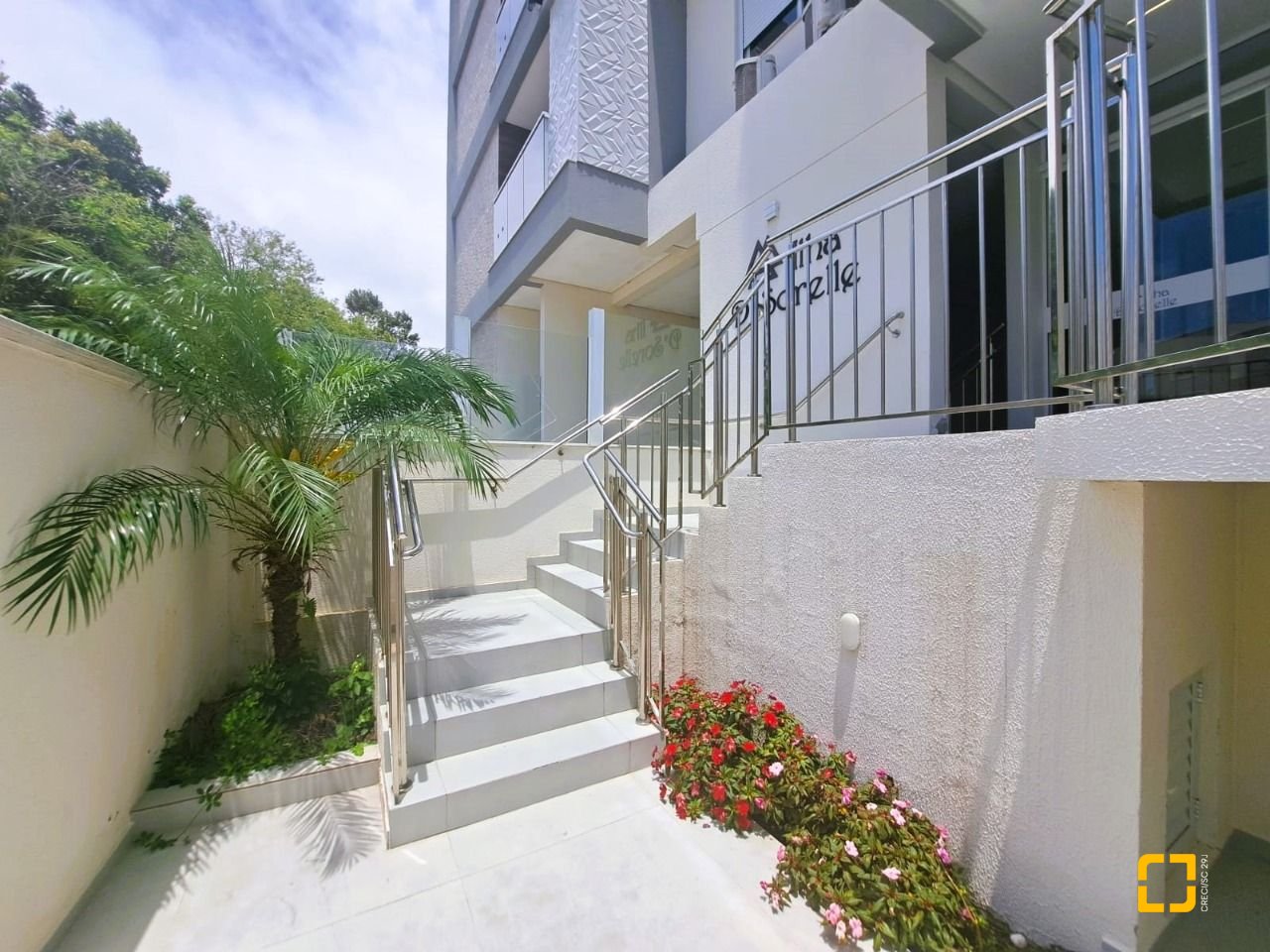 Apartamento com 69m², 3 quartos (sendo 2 suítes), 1 garagem, no bairro Palmas em Governador Celso Ramos