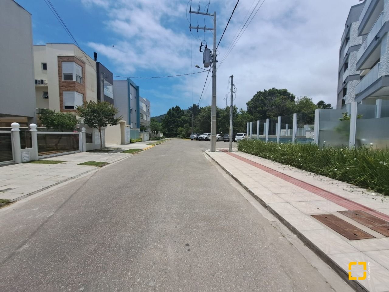Apartamento com 69m², 3 quartos (sendo 2 suítes), 1 garagem, no bairro Palmas em Governador Celso Ramos