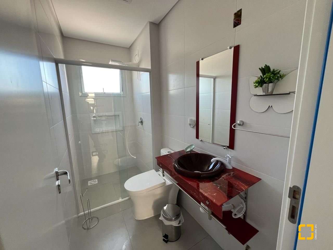Apartamento com 69m², 3 quartos (sendo 2 suítes), 1 garagem, no bairro Palmas em Governador Celso Ramos