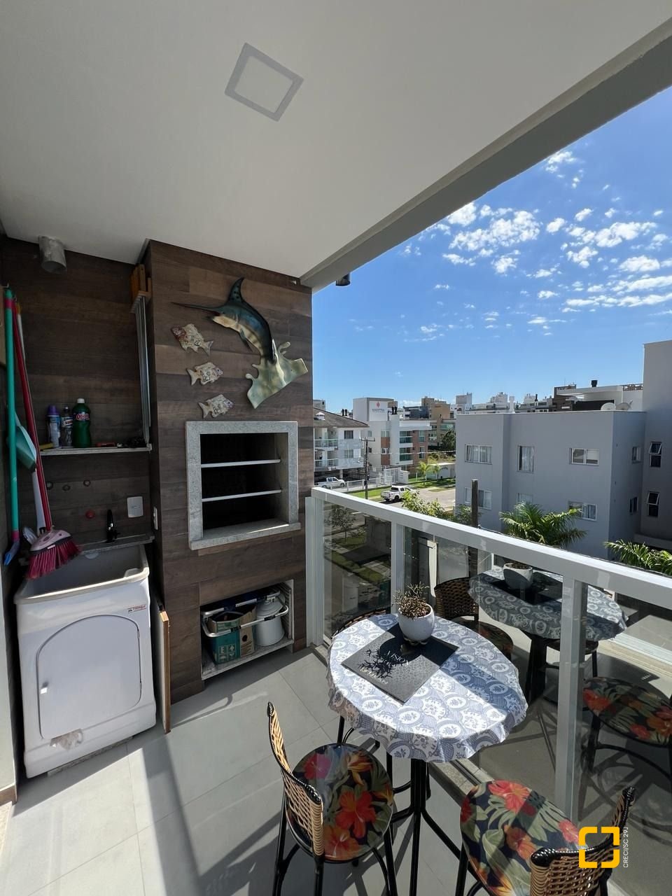 Apartamento com 69m², 3 quartos (sendo 2 suítes), 1 garagem, no bairro Palmas em Governador Celso Ramos