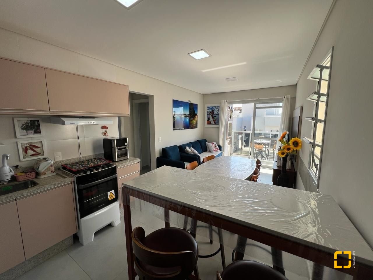Apartamento com 69m², 3 quartos (sendo 2 suítes), 1 garagem, no bairro Palmas em Governador Celso Ramos