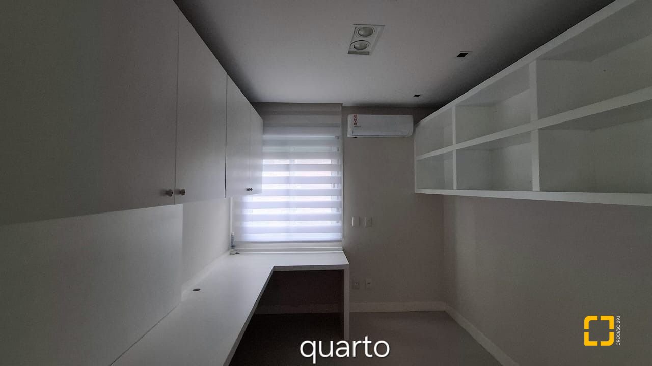 Apartamento com 75m², 3 quartos (sendo 1 suíte), 2 garagens, no bairro Centro em Florianópolis
