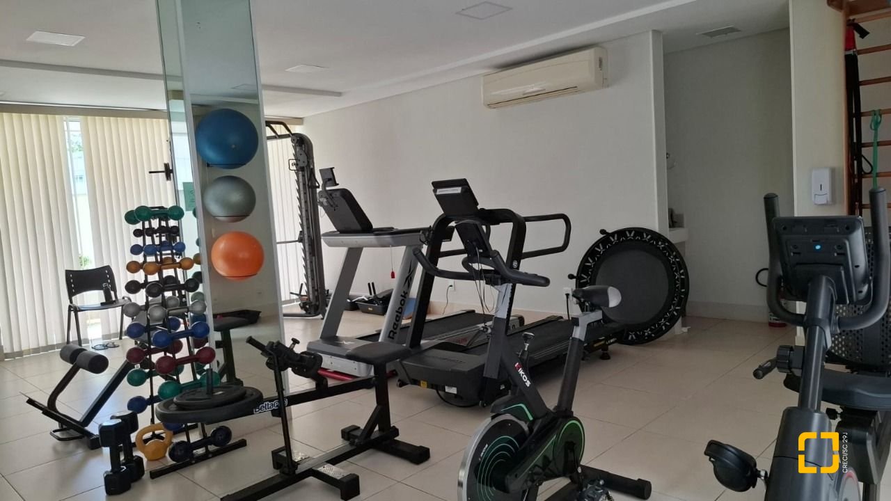 Apartamento com 75m², 3 quartos (sendo 1 suíte), 2 garagens, no bairro Centro em Florianópolis