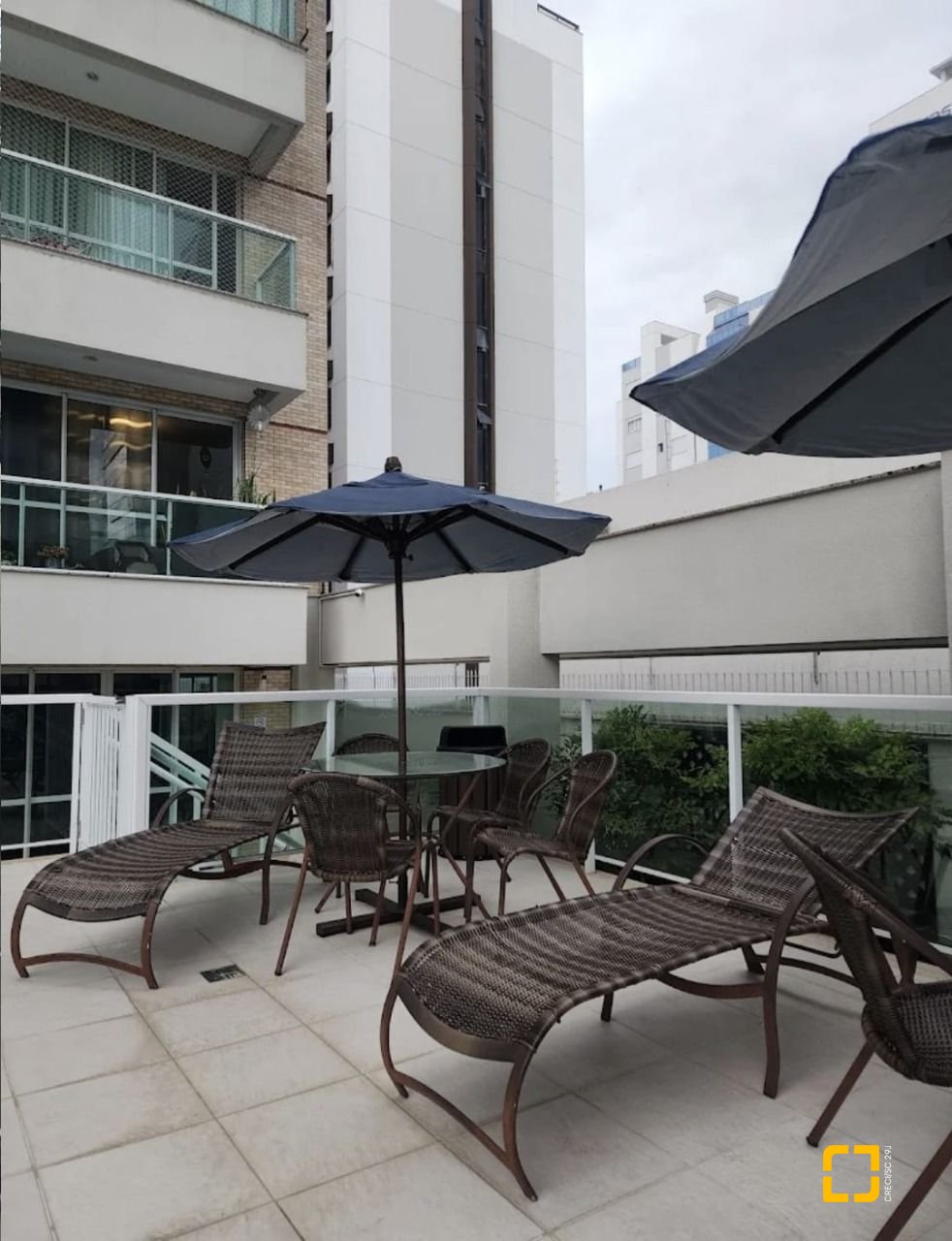Apartamento com 75m², 3 quartos (sendo 1 suíte), 2 garagens, no bairro Centro em Florianópolis