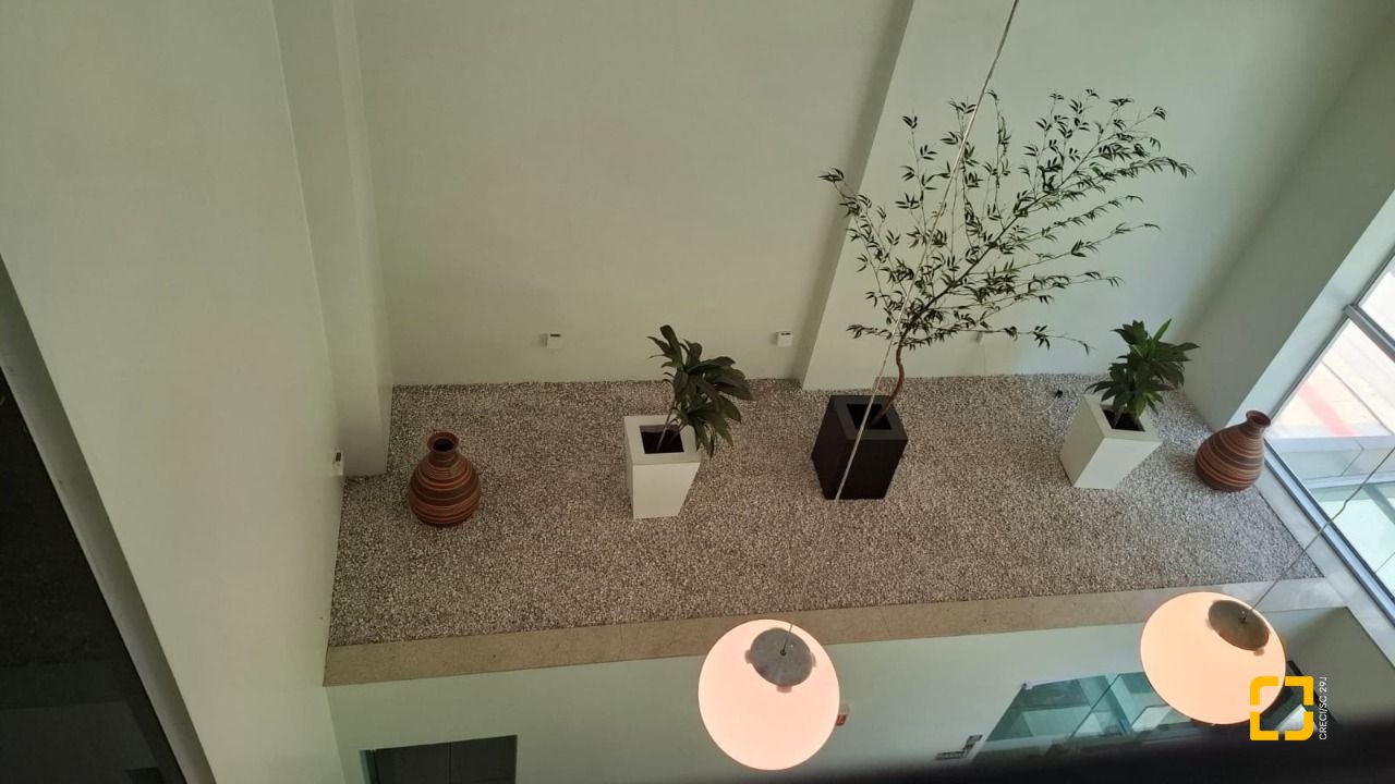 Apartamento com 75m², 3 quartos (sendo 1 suíte), 2 garagens, no bairro Centro em Florianópolis