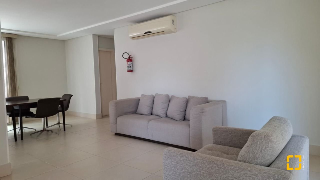 Apartamento com 75m², 3 quartos (sendo 1 suíte), 2 garagens, no bairro Centro em Florianópolis