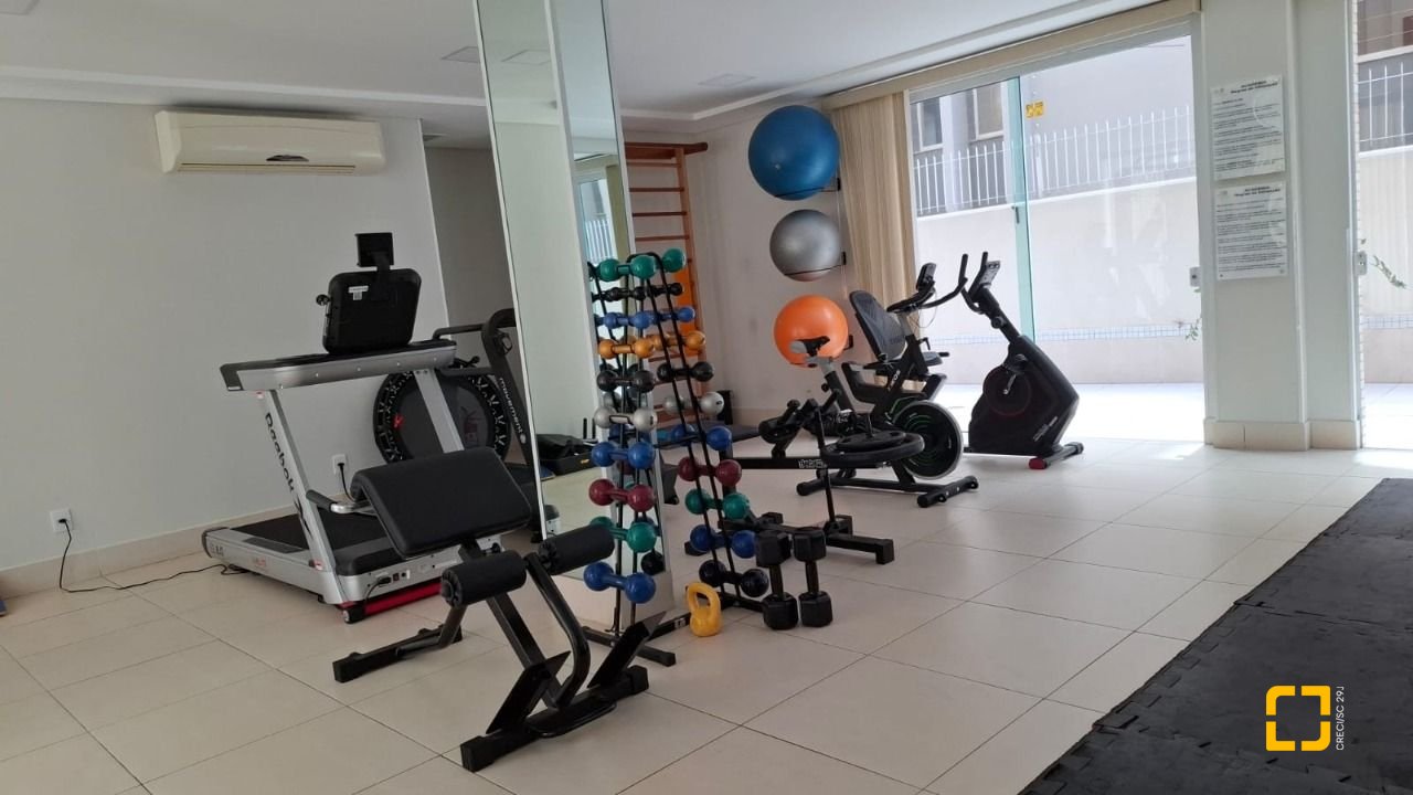 Apartamento com 75m², 3 quartos (sendo 1 suíte), 2 garagens, no bairro Centro em Florianópolis