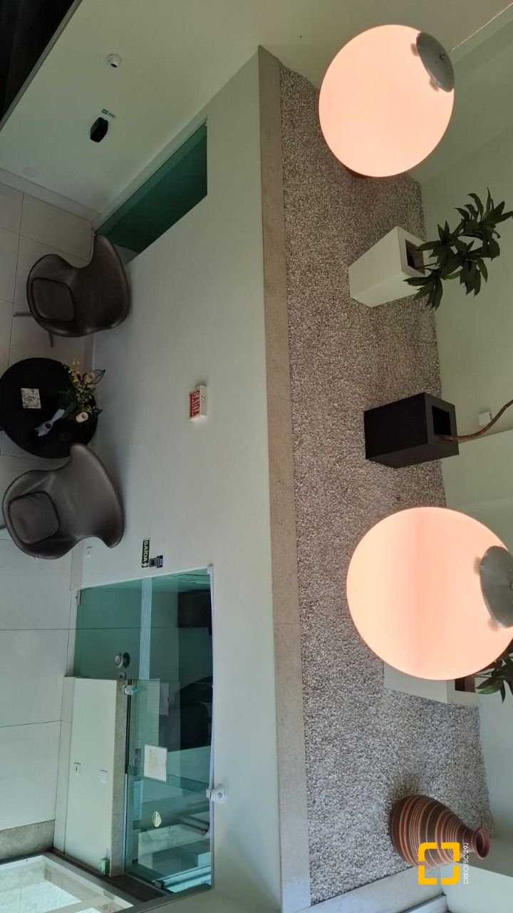 Apartamento com 75m², 3 quartos (sendo 1 suíte), 2 garagens, no bairro Centro em Florianópolis