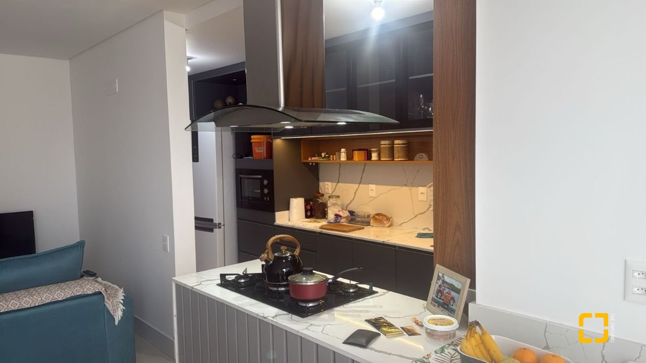 Apartamento com 79m², 4 quartos (sendo 2 suítes), 1 garagem, no bairro Estreito em Florianópolis