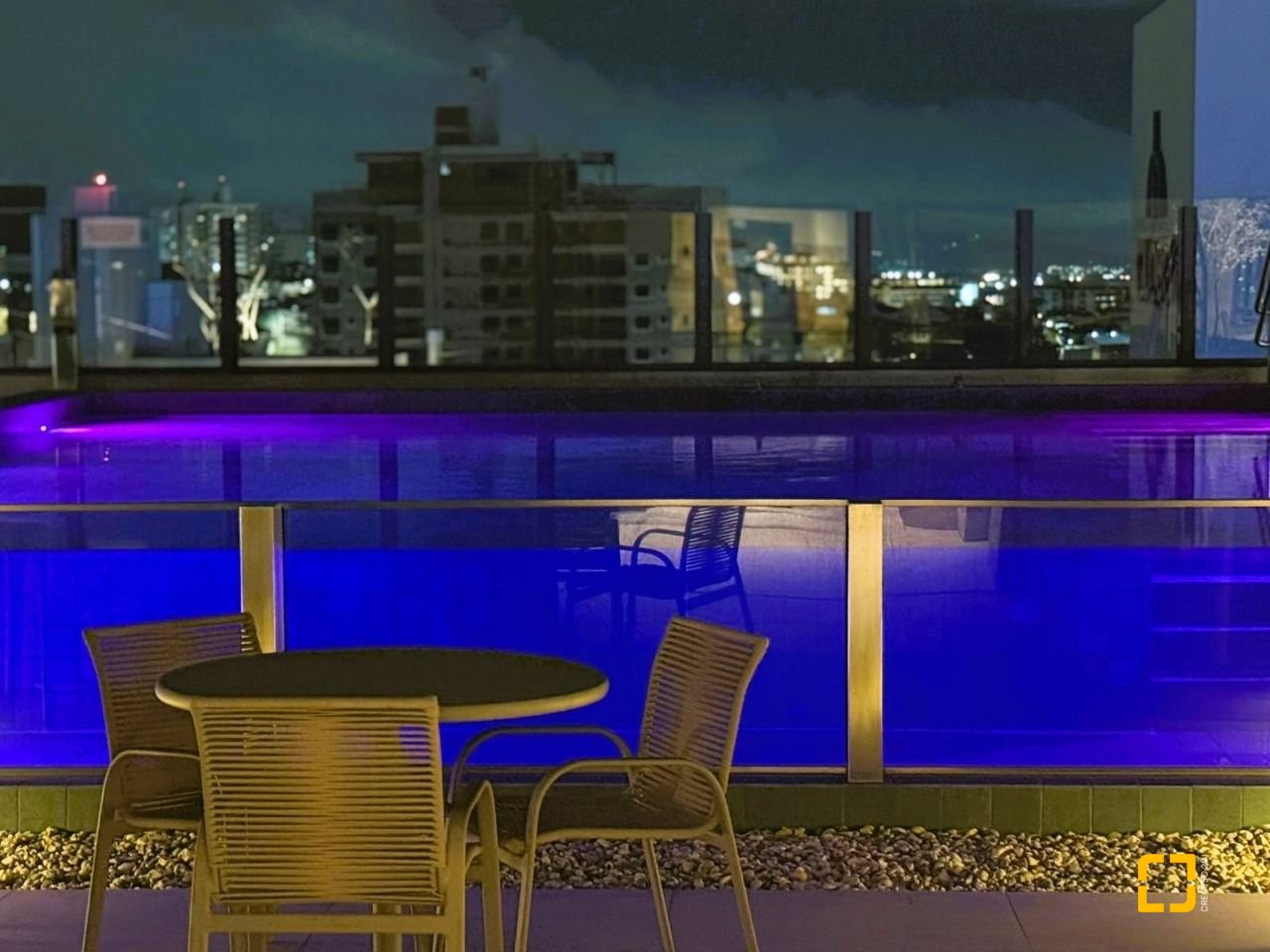 Apartamento com 79m², 4 quartos (sendo 2 suítes), 1 garagem, no bairro Estreito em Florianópolis