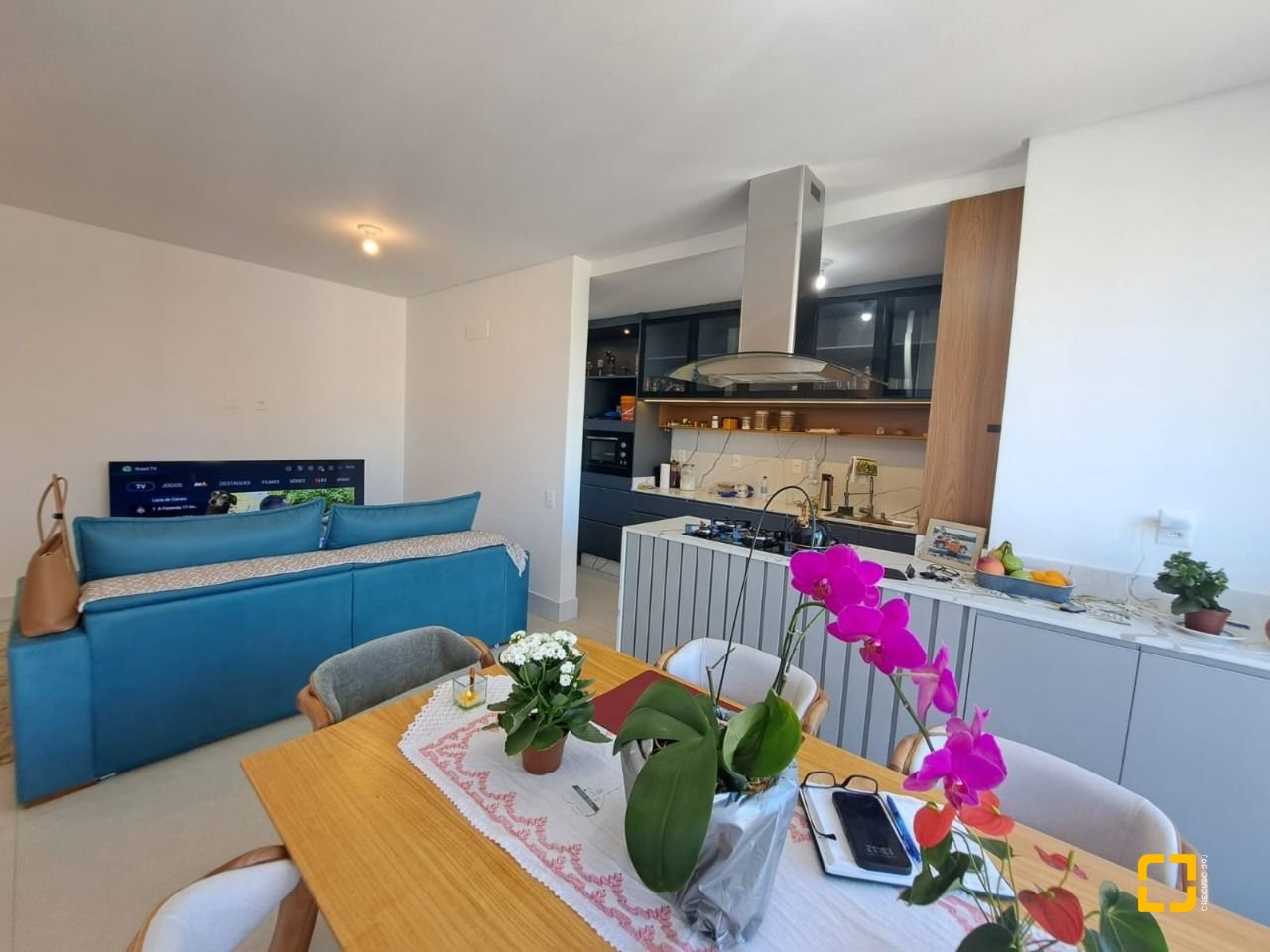 Apartamento com 79m², 4 quartos (sendo 2 suítes), 1 garagem, no bairro Estreito em Florianópolis