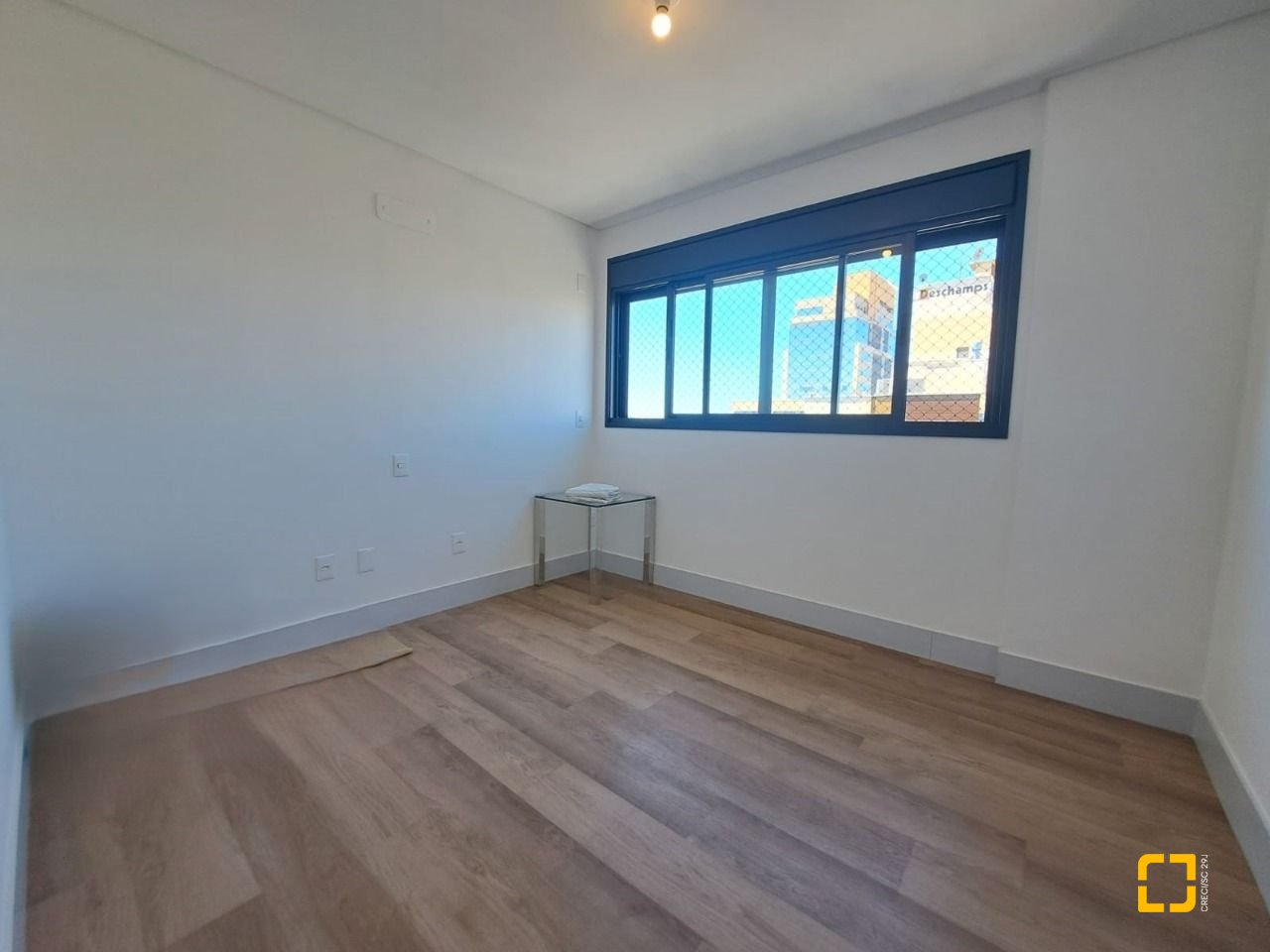 Apartamento com 79m², 4 quartos (sendo 2 suítes), 1 garagem, no bairro Estreito em Florianópolis
