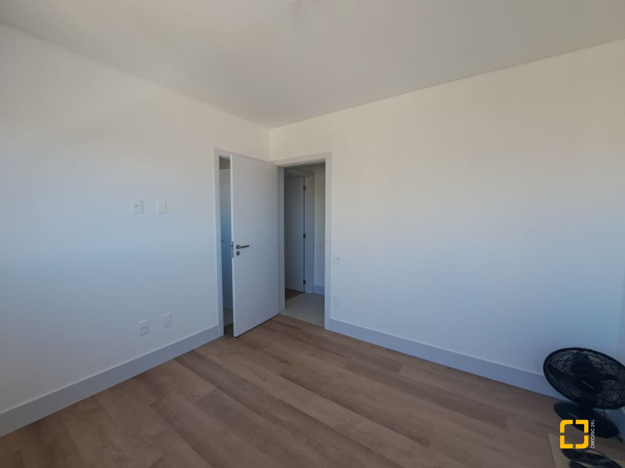 Apartamento com 79m², 4 quartos (sendo 2 suítes), 1 garagem, no bairro Estreito em Florianópolis