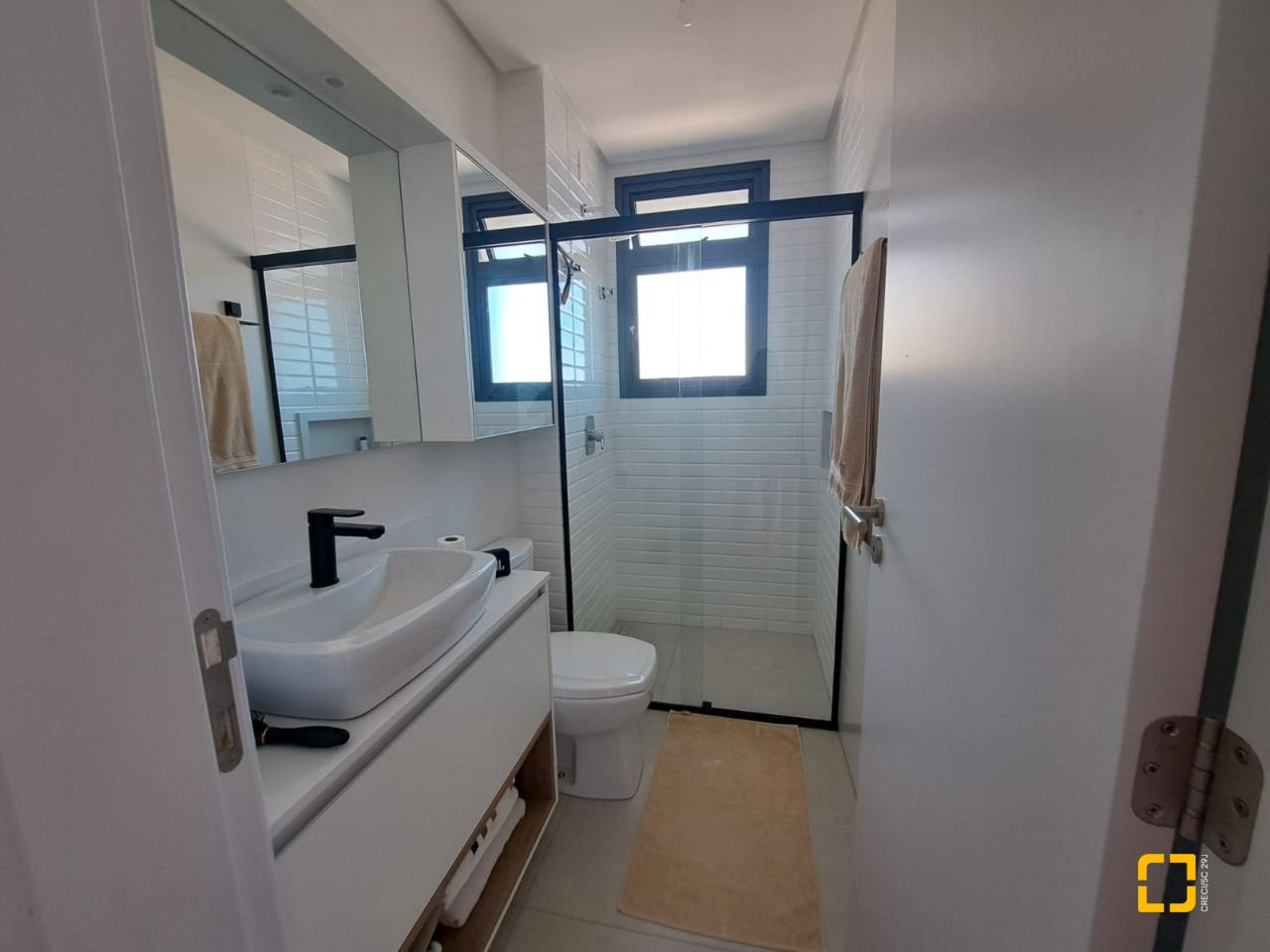 Apartamento com 79m², 4 quartos (sendo 2 suítes), 1 garagem, no bairro Estreito em Florianópolis