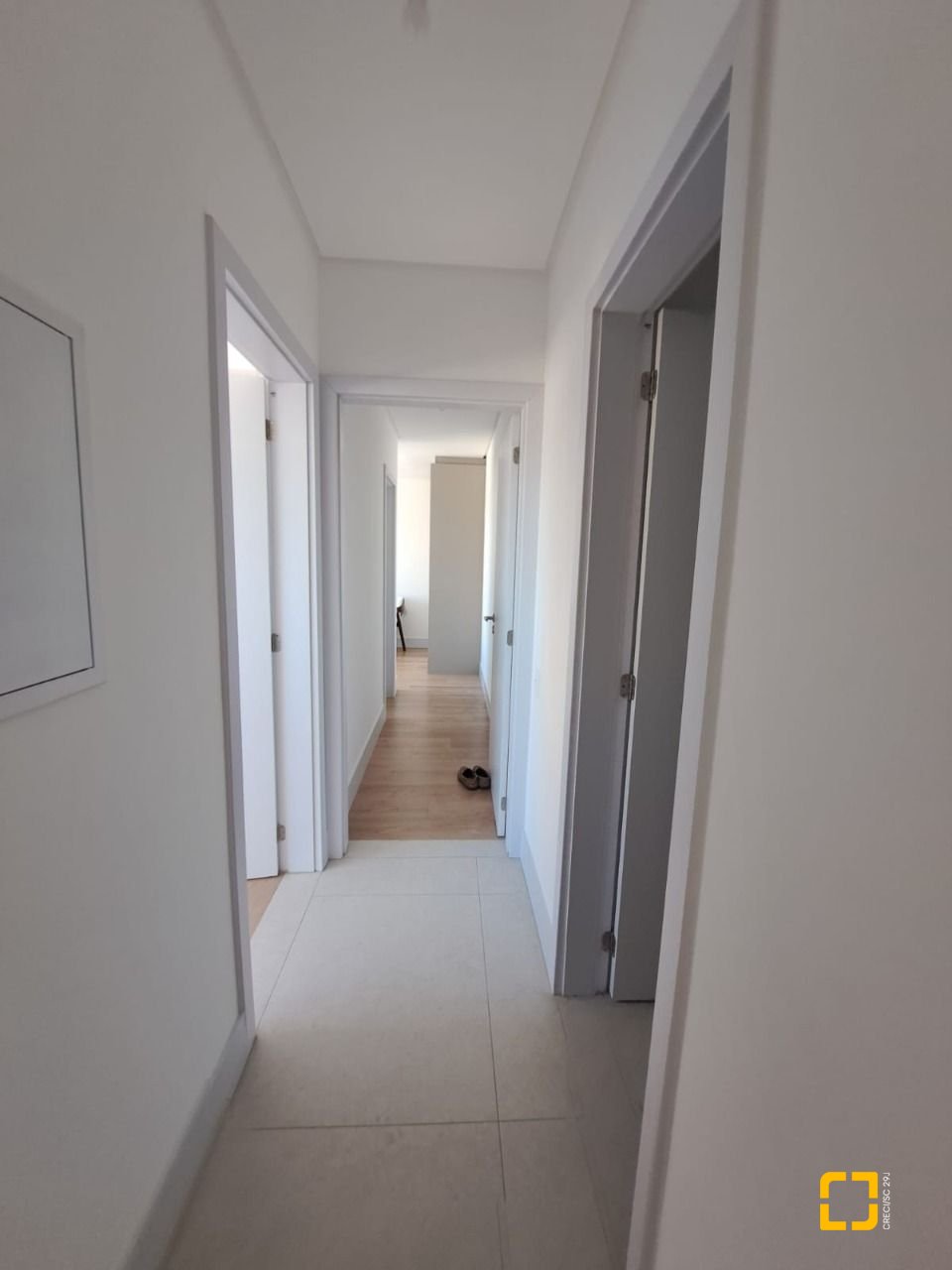 Apartamento com 79m², 4 quartos (sendo 2 suítes), 1 garagem, no bairro Estreito em Florianópolis