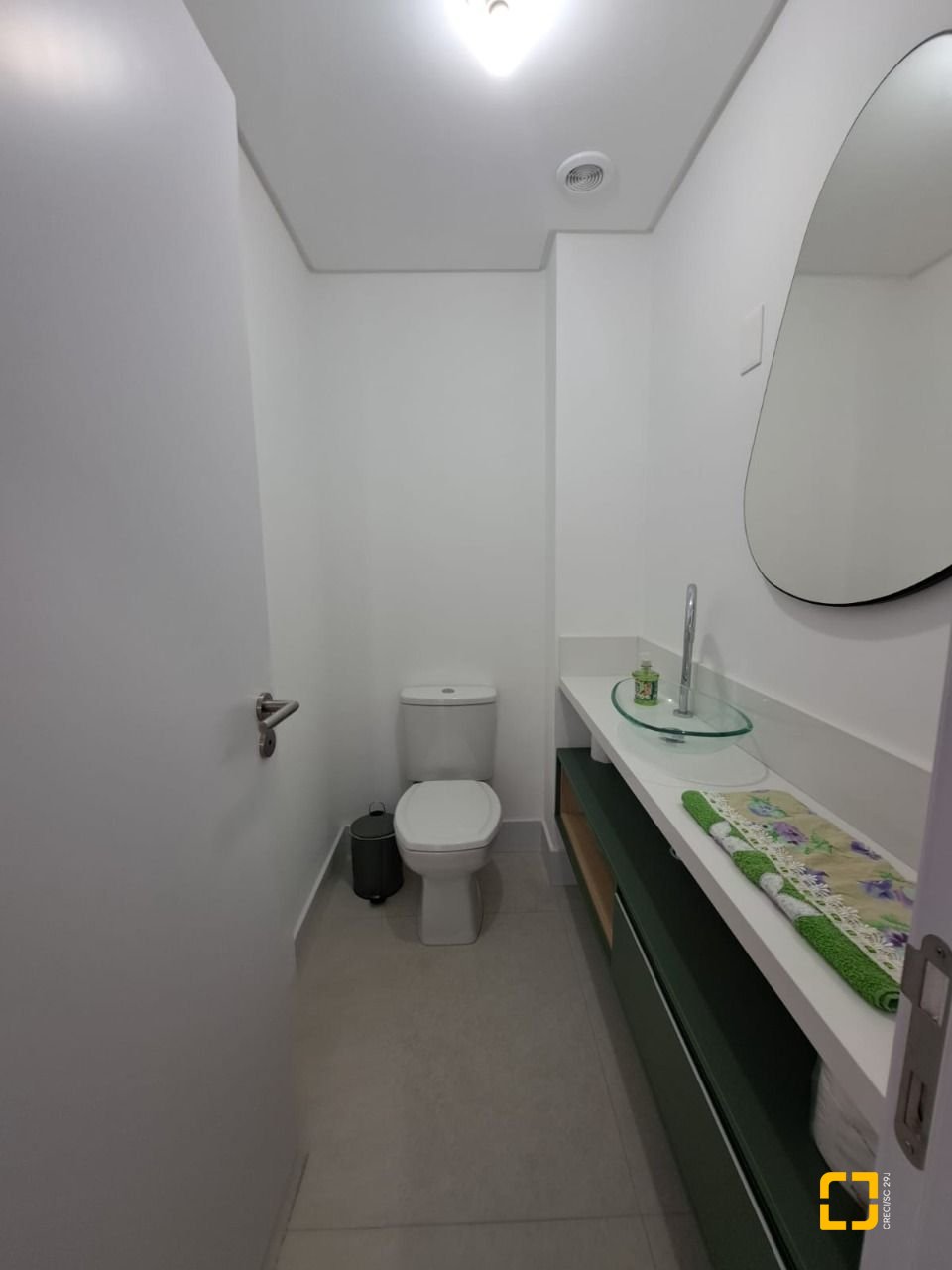 Apartamento com 79m², 4 quartos (sendo 2 suítes), 1 garagem, no bairro Estreito em Florianópolis