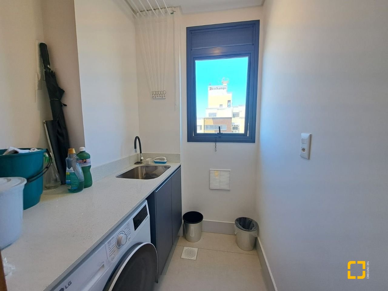 Apartamento com 79m², 4 quartos (sendo 2 suítes), 1 garagem, no bairro Estreito em Florianópolis