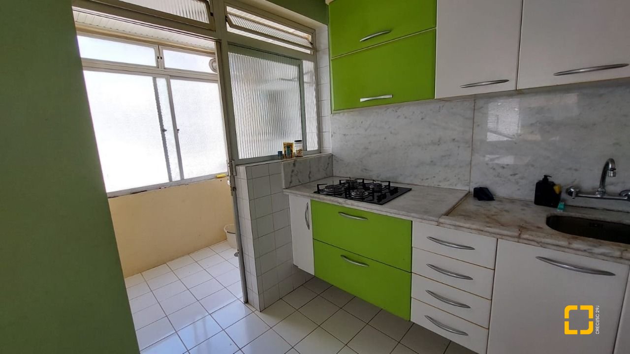 Apartamento com 79m², 2 quartos (sendo 1 suíte), no bairro Trindade em Florianópolis