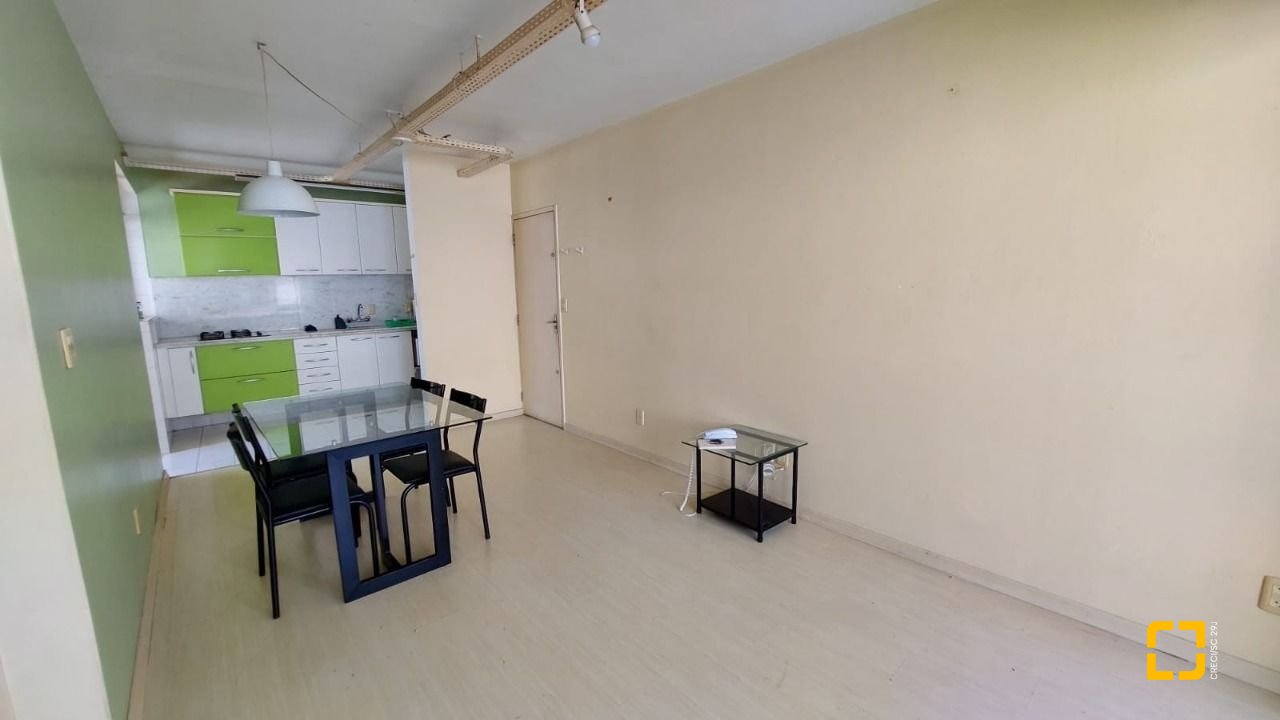 Apartamento com 79m², 2 quartos (sendo 1 suíte), no bairro Trindade em Florianópolis