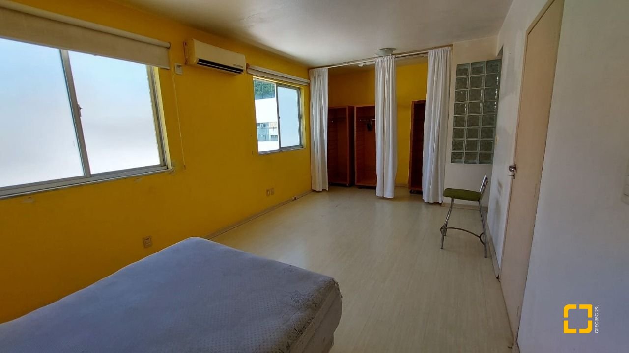 Apartamento com 79m², 2 quartos (sendo 1 suíte), no bairro Trindade em Florianópolis