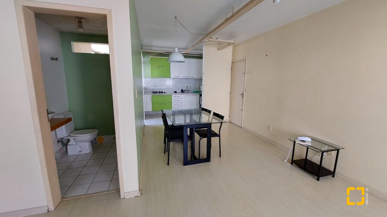 Apartamento com 79m², 2 quartos (sendo 1 suíte), no bairro Trindade em Florianópolis