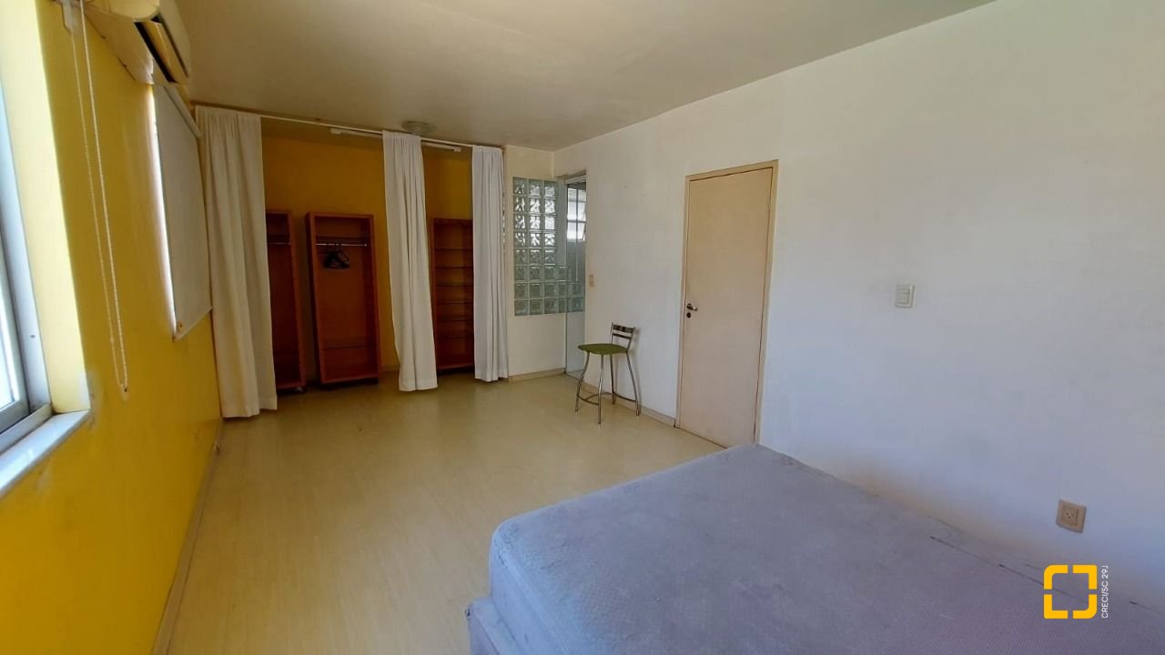 Apartamento com 79m², 2 quartos (sendo 1 suíte), no bairro Trindade em Florianópolis